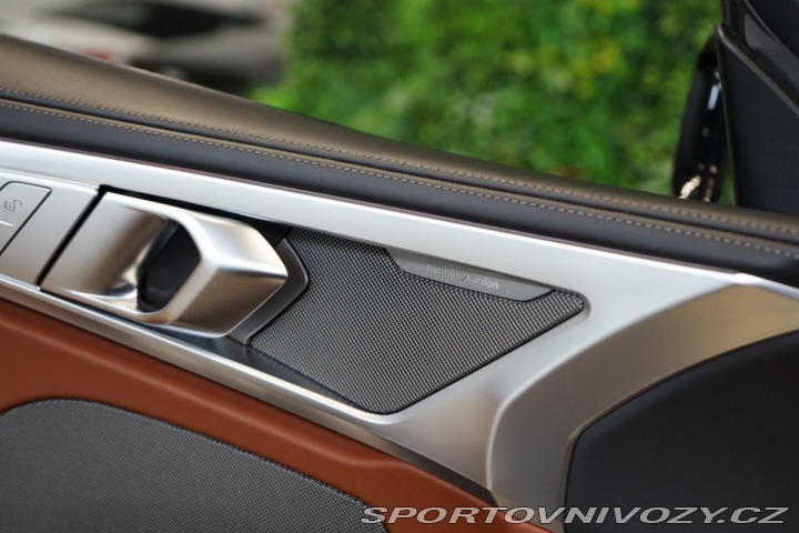 BMW 8 xDRIVE*360*LASER*H/K*NEZ. 2020
