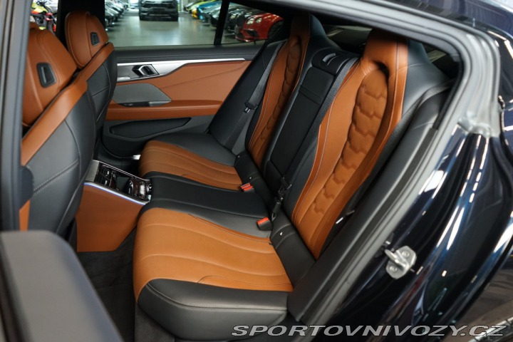 BMW 8 xDRIVE*360*LASER*H/K*NEZ. 2020
