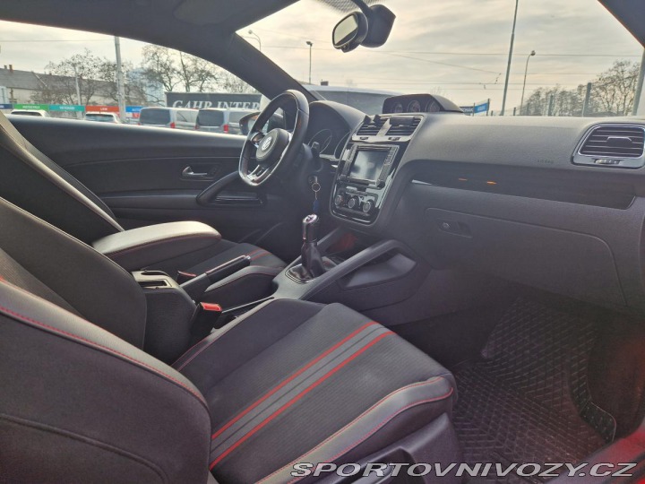 Volkswagen Scirocco GTS 300HP 2017