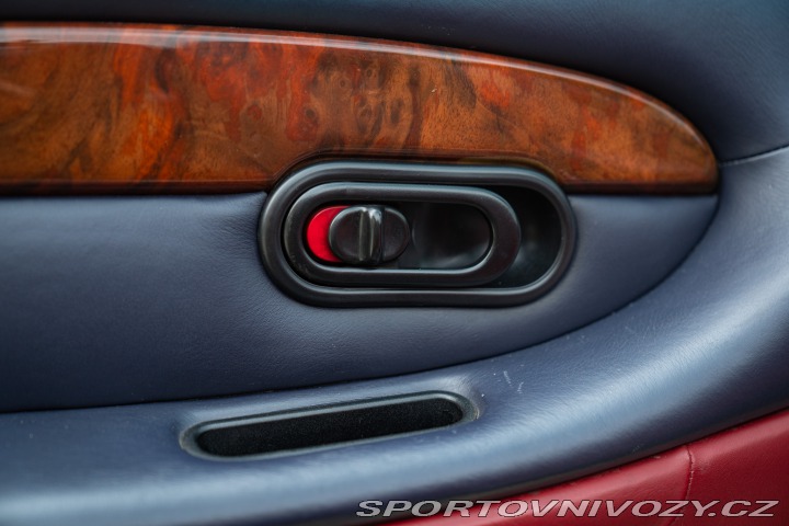 Aston Martin DB7 Volante 1998