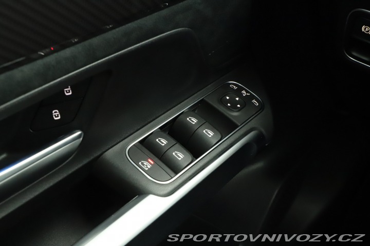 Mercedes-Benz Ostatní modely GLB AMG Line GLB 220 4MATIC 2024