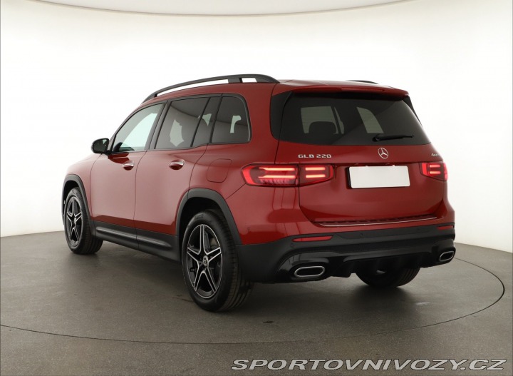Mercedes-Benz Ostatní modely GLB AMG Line GLB 220 4MATIC 2024