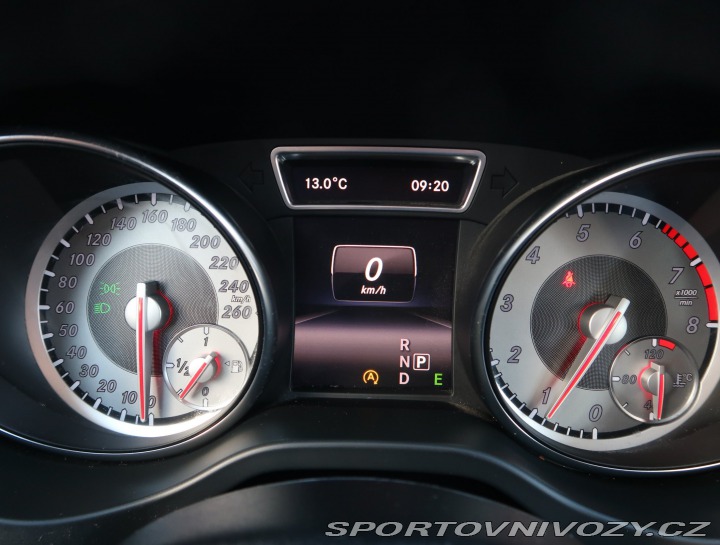 Mercedes-Benz CLA 200 2015