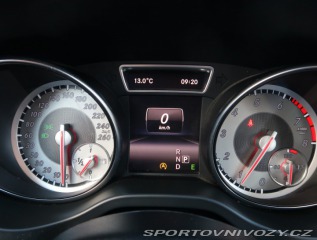 Mercedes-Benz CLA 200 2015