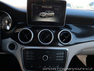 Mercedes-Benz CLA 200 2015
