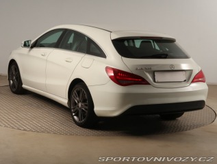 Mercedes-Benz CLA 200 2015