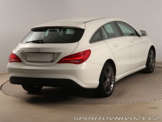 Mercedes-Benz CLA 200 2015