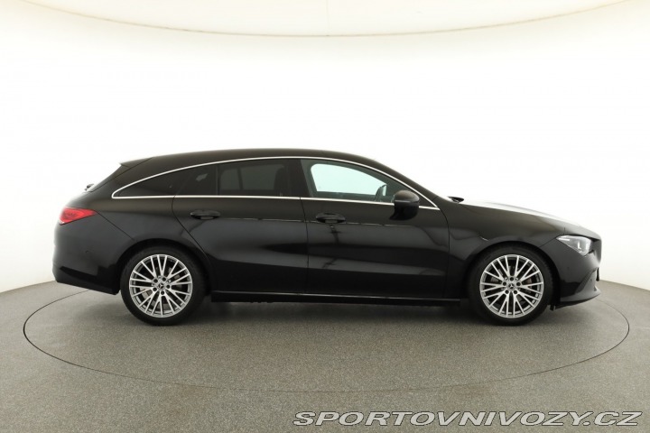 Mercedes-Benz CLA 200 2022