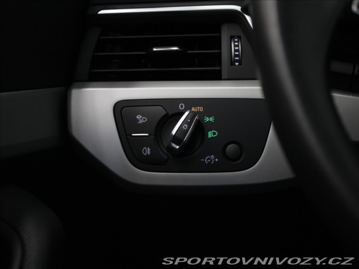 Audi A4 2,0 40TDI S-line Záruka Č 2022