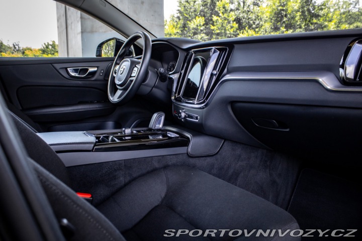 Volvo V60 T6 Recharge AWD A/T, Ful 2021