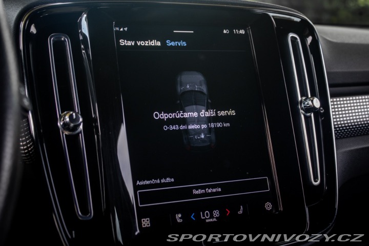 Volvo Ostatní modely XC40 P8 TwinMotor AWD 300kw 2021