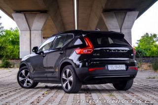 Volvo Ostatní modely XC40  P8 TwinMotor AWD 300kw 2021