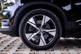 Volvo Ostatní modely XC40  P8 TwinMotor AWD 300kw 2021