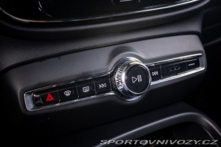 Volvo Ostatní modely XC40  P8 TwinMotor AWD 300kw 2021