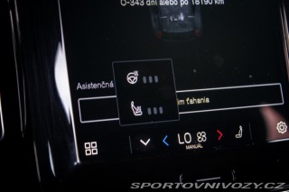 Volvo Ostatní modely XC40  P8 TwinMotor AWD 300kw 2021