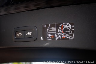 Volvo Ostatní modely XC40  P8 TwinMotor AWD 300kw 2021