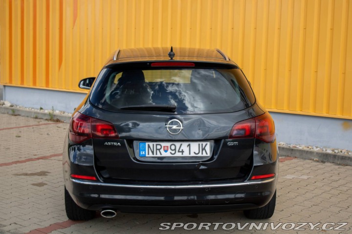 Opel Astra Sport Tourer ST 2.0 CDTI 2014