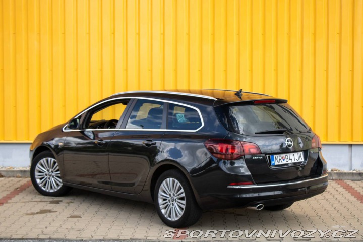 Opel Astra Sport Tourer ST 2.0 CDTI 2014