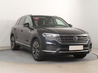 Volkswagen  Touareg  3.0 TDI