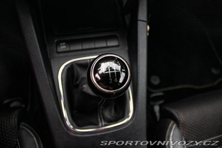 Volkswagen Scirocco 1.4 TSI 160k / NA SPLÁTK 2009