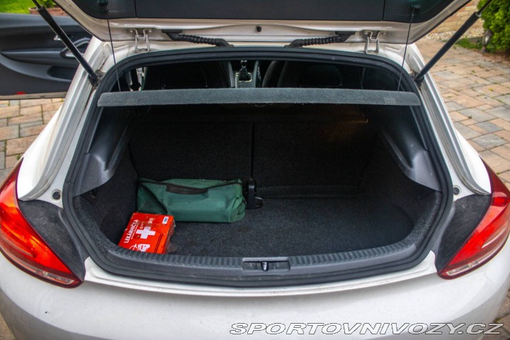 Volkswagen Scirocco 1.4 TSI 160k / NA SPLÁTK 2009