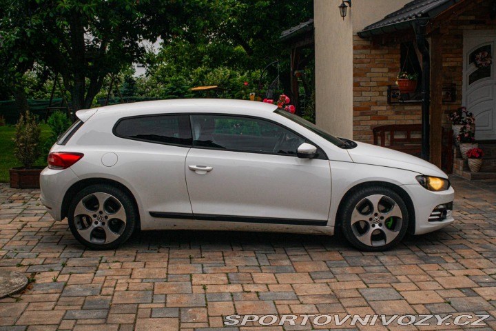 Volkswagen Scirocco 1.4 TSI 160k / NA SPLÁTK 2009