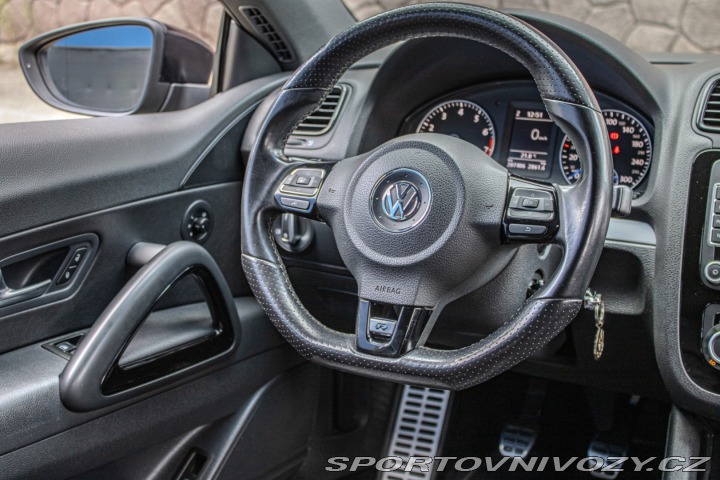 Volkswagen Scirocco R 2.0 TSI 2010