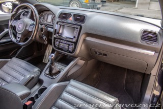Volkswagen Scirocco R 2.0 TSI 2010