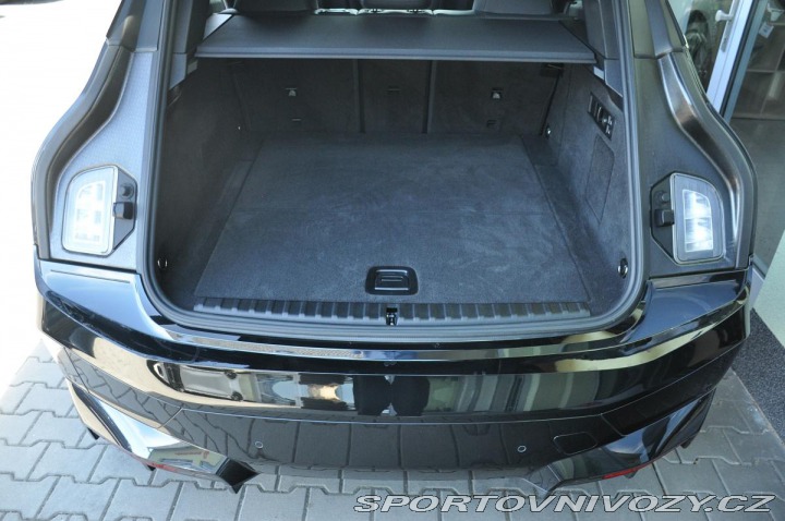 BMW iX xDrive40 HUD H/K REZERVAC 2021