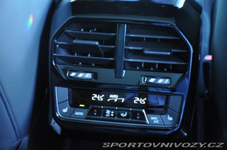 BMW iX xDrive40 HUD H/K TAŽNÉ 2021
