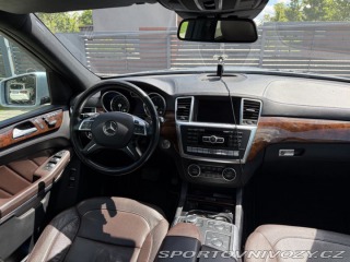 Mercedes-Benz Ostatní modely GL 500 2015