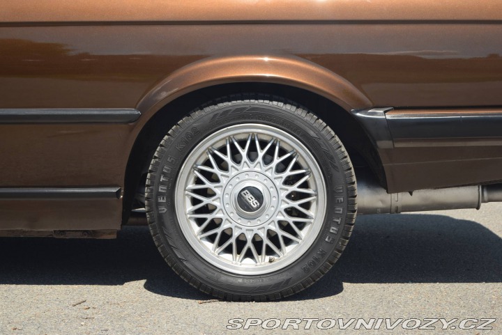 BMW 3 E30 325i 1989