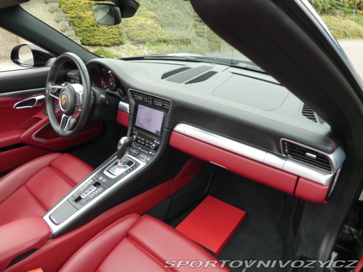 Porsche 911 CARRERA CABRIOLET 2018