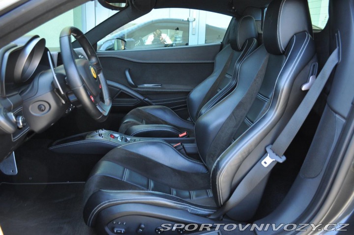 Ferrari 458 SPIDER CARBON LIFT TOP ST 2012