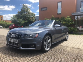 Audi S5 