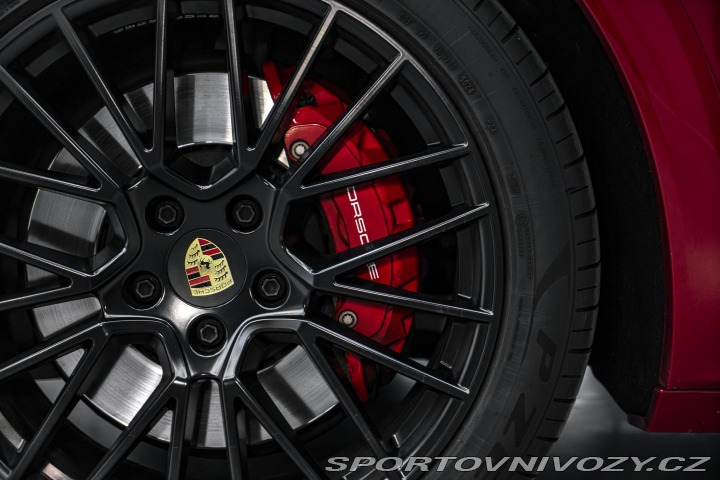 Porsche Cayenne GTS /PANO/VENT/360/ZÁRUKA 2023