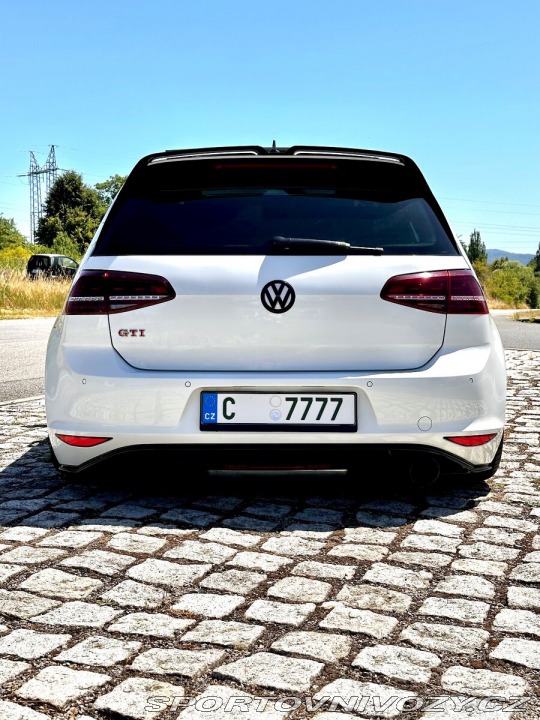 Volkswagen Golf VII Performance DSG 2015