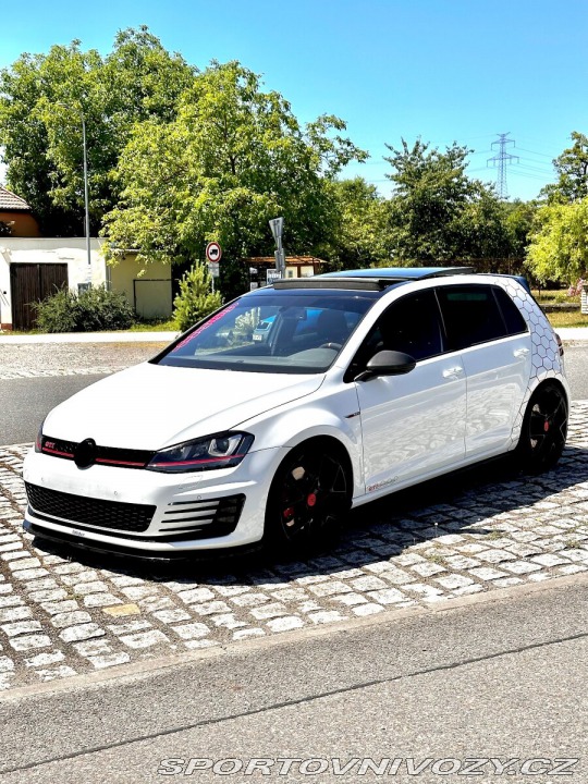 Volkswagen Golf VII Performance DSG 2015