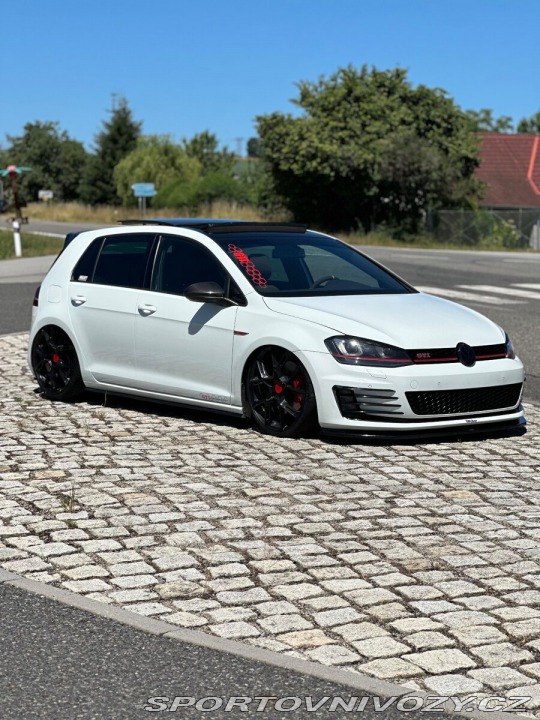 Volkswagen Golf VII Performance DSG 2015
