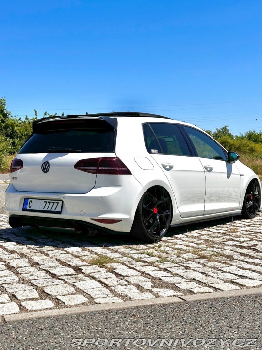 Volkswagen Golf VII Performance DSG 2015