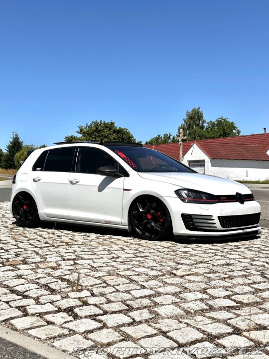 Volkswagen Golf VII Performance DSG 2015