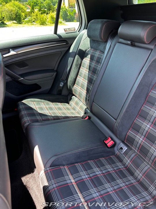 Volkswagen Golf VII Performance DSG 2015
