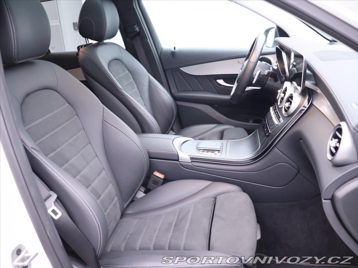 Mercedes-Benz Ostatní modely GLC 2,0 300E AMG ALU Serv.kni 2021