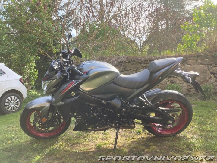 Suzuki Ostatní modely MOTORKA GSX-S1000 110kW 2021