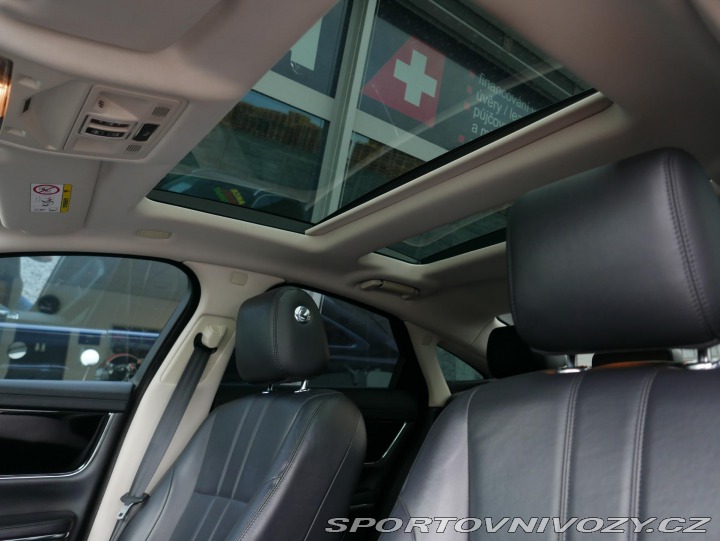 Jaguar XJ 3,0 V6 AWD Automat REZERV 2013