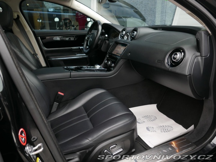 Jaguar XJ 3,0 V6 AWD Automat REZERV 2013