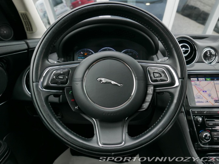 Jaguar XJ 3,0 V6 AWD Automat REZERV 2013