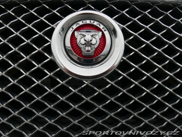 Jaguar XJ 3,0 V6 AWD Automat REZERV 2013