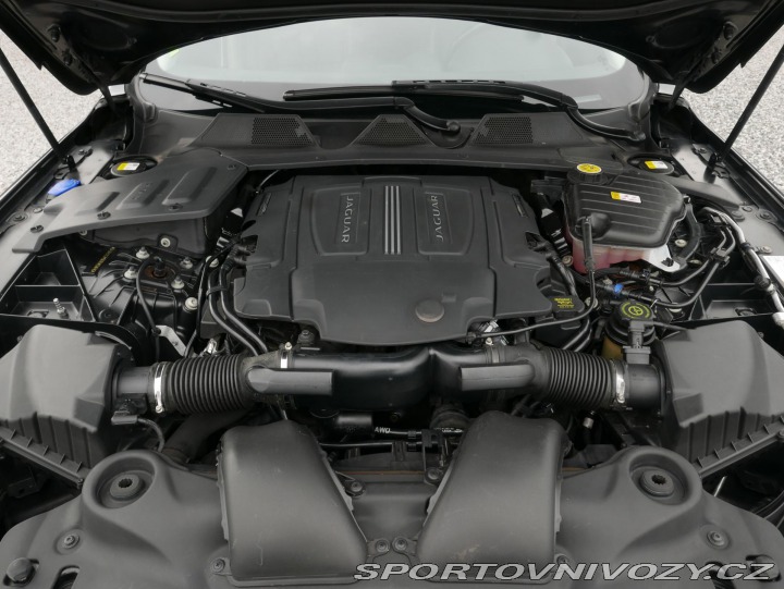 Jaguar XJ 3,0 V6 AWD Automat REZERV 2013
