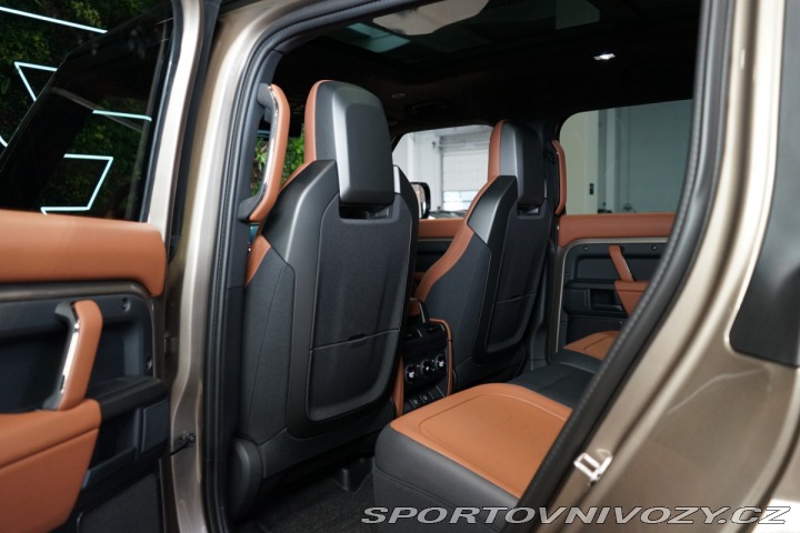 Ostatní značky Ostatní modely Land Rover Defender OCTA*MOONLIGHT*HUD*PANO*M 2025